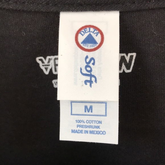 NWOT Black graphic tee Sz Medium cotton dark garden floral bouquet graphic Tee. - Picture 3 of 9